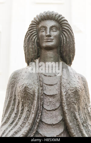 Eine Bronzestatue des Ceres-Göttin des Mais außerhalb Fosters Mühle ein Wohnhaus umgewandelt, aus dem alten Spillars-Lager Stockfoto