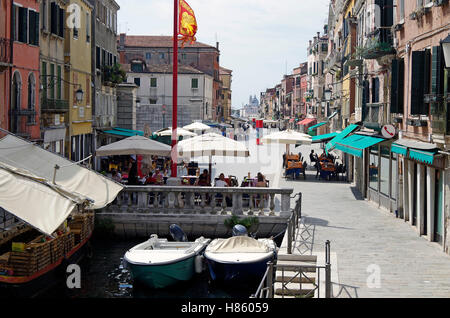 Venedig, Blick nach Westen entlang der Via Garibaldi Stockfoto