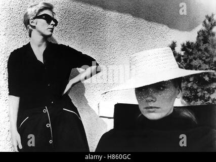 Persona, (PERSONA) SWE 1966 s/w, Regie: Ingmar Bergman, BIBI ANDERSSON, LIV ULLMANN, Schlüssel: Sonnebrille, Strohut Stockfoto