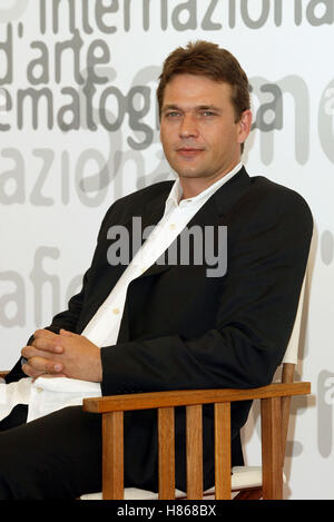 DOUGRAY SCOTT RIPLEY Spiel PHOTOCALL Venedig FILM FESTIVAL Venedig Italien 2. September 2002 Stockfoto