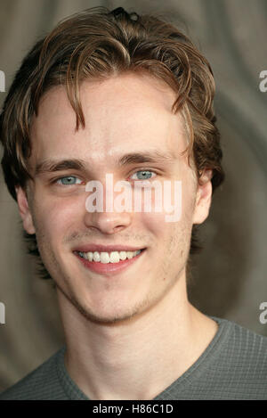 JONATHAN JACKSON TUCK EVERLASTING FILM PREMIER EL CAPITAN THEATRE HOLLYWOOD LOS ANGELES USA 5. Oktober 2002 Stockfoto