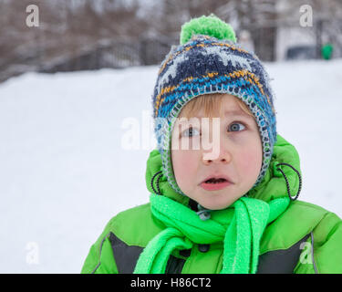 Überrascht, fünf Jahre alten Jungen Stockfoto