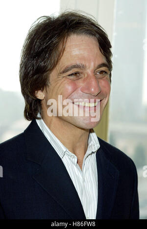 TONY DANZA 29. Menschen Wahl Nominierungen BEVERLY HILTON HOTEL BEVERLY HILLS LOS ANGELES USA 4. Dezember 2002 Stockfoto