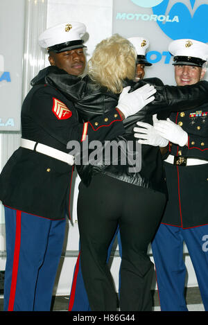 ANNA NICOLE SMITH LOOKALIKE MOTOROLA Urlaub bist Partei 2002 HOLLYWOOD LOS ANGELES USA 05 Dezember 2002 Stockfoto