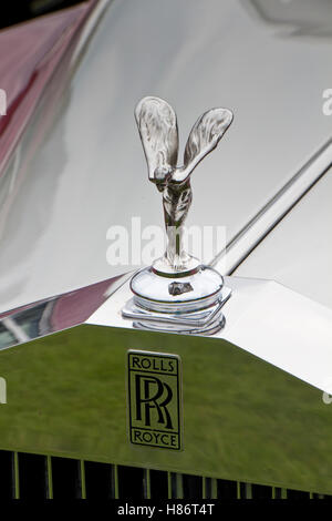 Oldtimer Rolls Royce Auto mit der berühmten Flying Lady emblem Maskottchen Stockfoto