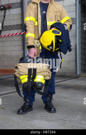 Feuerwehrmann Schutzanzuges Schutzausrüstung Stockfoto