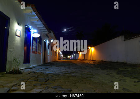 Street View von Paraty Mondschein. Stockfoto