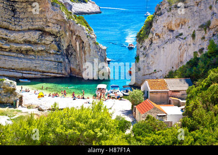 Stinva Bucht Canyon Strandblick, Insel Vis, Kroatien Stockfoto