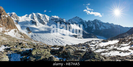 Piz Palu und Piz Bernina Diavolezza, Bernina-Alpen, Graubünden, Schweiz. Stockfoto