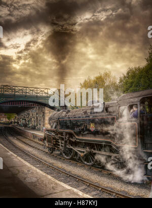 Eine standard-Tank Engine nähert sich Pickering Station auf die North Yorkshire Moors historische Dampfeisenbahn Stockfoto