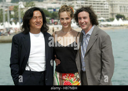 JACKIE CHAN CECILE DE FRANCE & STEVE COOGAN CANNES FILM FESTIVAL CANNES Frankreich 18. Mai 2003 Stockfoto