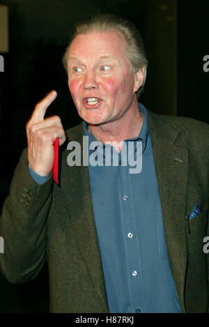 JON VOIGHT MARRIED JUST FILM PREMIERE LA ARCLIGHT CINERAMA DOME HOLLYWOOD LOS ANGELES USA 8. Januar 2003 Stockfoto