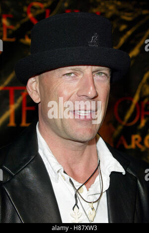 BRUCE WILLIS Tränen der Sonne LA SCREENING WESTWOOD LOS ANGELES USA 3. März 2003 Stockfoto