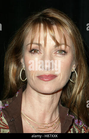 JANE SEYMOUR die PENTAGON PAPERS PREMIERE PACIFIC DESIGN Center BEVERLY HILLS LA USA 4. März 2003 Stockfoto