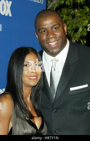 MAGIC JOHNSON & Frau COOKIE 34TH NAACP IMAGE AWARDS UNIVERSAL Amphitheater BURBANK LOS ANGELES USA 8. März 2003 Stockfoto