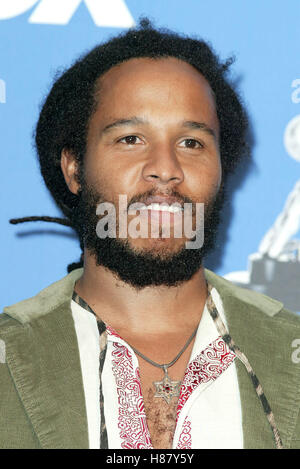 ZIGGY MARLEY 34TH NAACP IMAGE AWARDS UNIVERSAL Amphitheater BURBANK LOS ANGELES USA 8. März 2003 Stockfoto