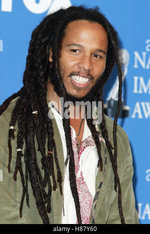 ZIGGY MARLEY 34TH NAACP IMAGE AWARDS UNIVERSAL Amphitheater BURBANK LOS ANGELES USA 8. März 2003 Stockfoto