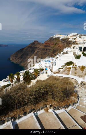 Blick auf Dorf Imerovigli auf Santorin. Stockfoto