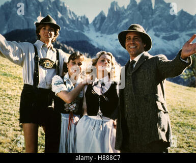 Hilfe, sterben Amis Kommen, (NATIONAL LAMPOON EUROPEAN VACATION) USA 1985, Regie: Amy Heckerling, JASON LEBHAFT, DANA HILL, BEVERLY D'ANGELO, CHEVY CHASE, Schlüssel: Alpen, Berge, Lederhose, Dirndl, Tracht Stockfoto