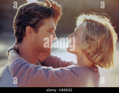 Das Messer (JAGGED EDGE) USA 1985, Regie: Richard Marquand, GLENN CLOSE, JEFF BRIDGES, Stichwort: Paar, Umarmung, Zärtlichkeit Stockfoto