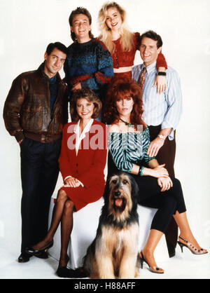 Eine Mainstreamfilm Nette Familie, (verheiratet... MIT Kindern) USA 1987, DAVID GARRISON, DAVID FAUSTINO, CHRISTINA APPLEGATE, ED O'NEILL, AMANDA BEARSE, KATEY SAGAL, Stichwort: Al Bundy, Hund Stockfoto