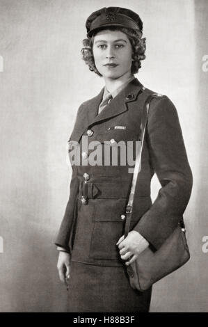 Prinzessin Elizabeth, zukünftige Elizabeth II, 1926 - 2022. Königin des Vereinigten Königreichs, Kanada, Australien und Neuseeland. Hier im Jahr 1945 in der Uniform des zweiten Subalterns im A.T.S. zu sehen Von einem Foto. Stockfoto