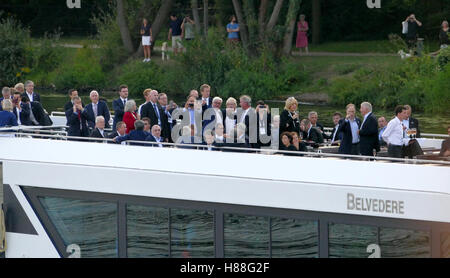 POTSDAM, DEUTSCHLAND. 1. September 2016: Minister für auswärtige Angelegenheiten am Boot während der informellen OSZE-Außenminister-treffen Stockfoto