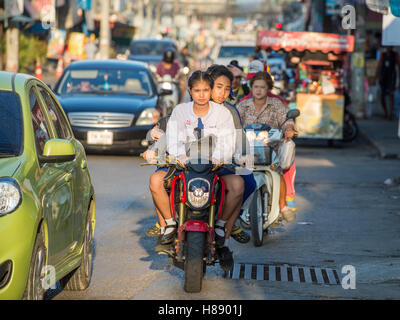 Motorrad-Verkehr in Hua Hin, Thailand Stockfoto