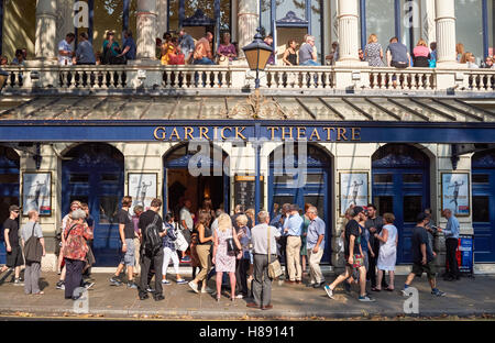 Garrick Theatre auf Charing Cross Road in West End, London England Vereinigtes Königreich UK Stockfoto