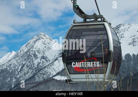 Gondelbahn in Cauterets, Hauts Pyrenäen, Frankreich Stockfoto