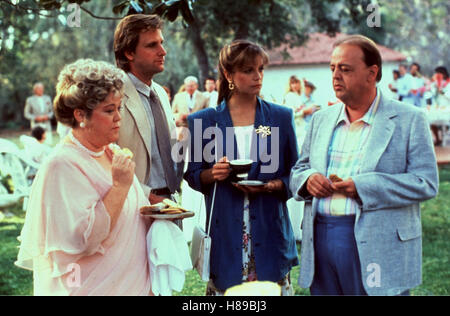 Arachnophobia (SPINNENPHOBIE), USA 1990, Regie: Frank Marshall, JEFF DANIELS, Hallo li; HARLEY JANE KOZAK, 2. v. re, Stichwort: Gartenparty Stockfoto