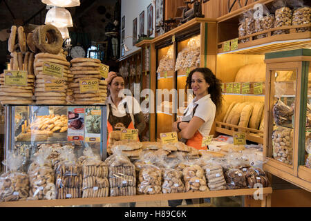 Griechenland, Kreta, Chania, Markthalle, Bäckerei Stockfoto