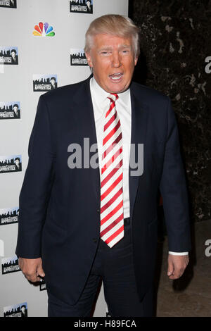 NEW YORK, NY - 16 APRIL: Donald Trump besucht die "All-Star Celebrity Apprentice" Red Carpet Event im Trump Tower am 16. April 2013 in New York City. © Corredor99 / MediaPunch Inc. Stockfoto