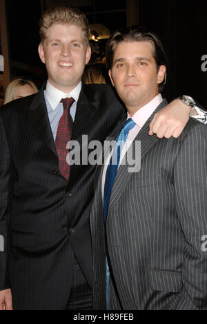 L-r: Eric Trump und Donald Trump Jr. besuchen die Trump Magazin und FAO Schwarz Abend einkaufen Fete feiern die Geburtstage von Vanessa und Donald Trump Jr. mit einem Anteil an alle Erlöse aus dem Verkauf während der Veranstaltung zugunsten der Operation Smile, statt Stockfoto