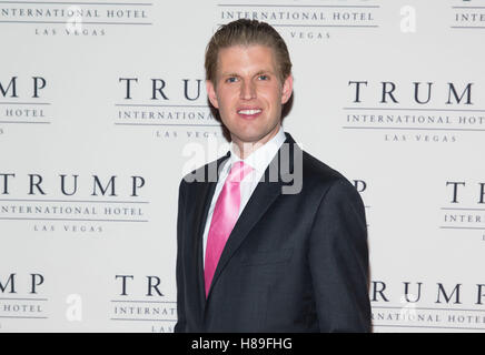 LAS VEGAS, NV - 16 Oktober: Eric Trump abgebildet als Trump International Hotel Las Vegas Gastgeber Luxus-Lifestyle und Charity Spendenaktion mit Eric Trump im Trump International Hotel in Las Vegas, NV am 16. Oktober 2014. Bildnachweis: RTNEKP/MediaPunch *** Haus COV Stockfoto