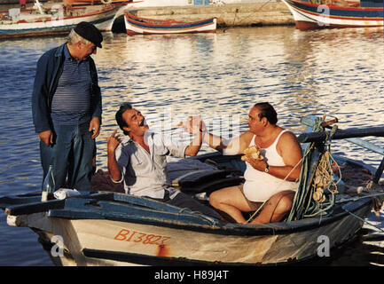 Ein Sommer in La Goulette, (UN ETE A LA GOULETTE) TUN-F-BEL 1995, Regie: IVO SALERNO, MUSTAPHA ADOUANI, GUY NATAF, Ferid Boughedir, Stichwort: Boot, Männer Stockfoto