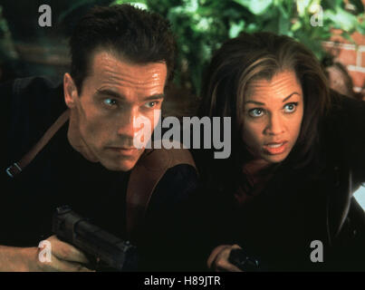 Radiergummi (ERASER) USA 1996, Regie: Chuck Russell, ARNOLD SCHWARZENEGGER, VANESSA WILLIAMS, Stichwort: Waffe, Pistole Stockfoto