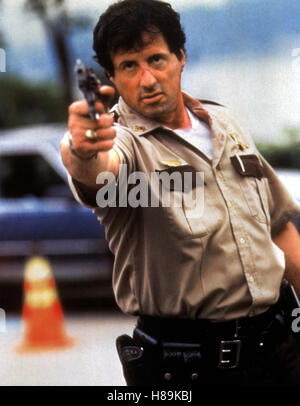 Cop Land, (COP LAND) USA 1997, Regie: James Mangold, SYLVESTER STALLONE, Stichwort: Polizist, Waffe, Revolver, Zielen, Sheriff-Stern Stockfoto