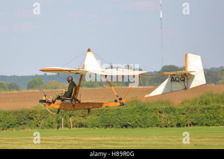 Shuttleworth Collection Schneider SF38 (EON primär) Schirm bei einer Flugschau in Old Warden, UK Stockfoto