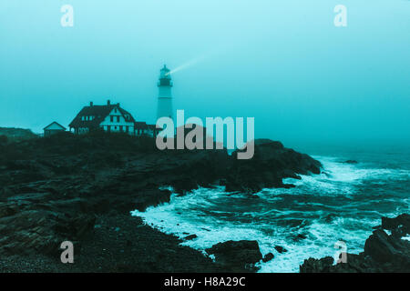 Portland Head Leuchtturm Küste Sturm, Cape Elizabeth, Maine, USA. Stockfoto