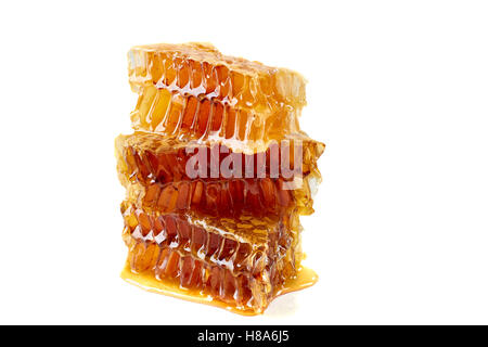 Stapel von Waben Scheiben auf weiß Stockfoto