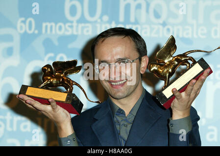 ANDREJ ZVJAGINSTEV CLOSING NIGHT PRESS ROOM 60. Venedig FILM FESTIVAL Venedig Italien 6. September 2003 Stockfoto