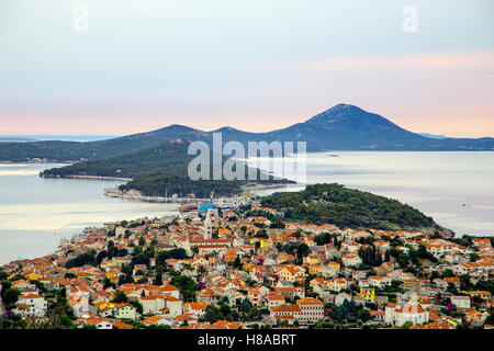 Panoramablick über die größte Inselstadt an der Adria, Mali Losinj, Kroatien Stockfoto