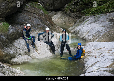 Canyoningtour in der Hetzschlucht Schlucht in der Nationalpark Kalkalpen Kalkstein Alpen Nationalpark, Oberösterreich, Österreich Stockfoto