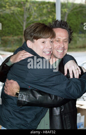 MIKE MYERS & BRIAN GRAZER DR. SEUSS die Katze im Hut CITYWALK UNIVERSAL STUDIOS LA USA 8. November 2003 Stockfoto