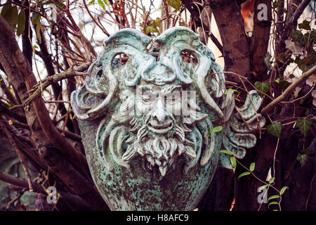 Satyr Woodland Gott Gesicht Skulptur Stockfoto