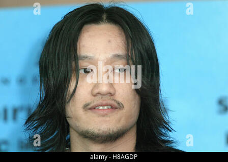 TONY BUI 2004 INDEPENDENT SPIRIT AWARDS LE MERIDIEN HOTEL BEVERLY HILLS LA USA 03 Dezember 2003 Stockfoto