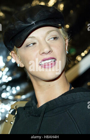 ASIA ARGENTO COLD MOUNTAIN PREMIERE LOS ANGELES MANN Theater WESTWOOD LOS ANGELES USA 7. Dezember 2003 Stockfoto