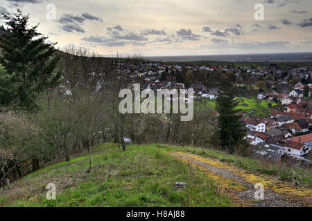 HDR-Bild von Outlook über Neuweier, Baden-Wurttemberg, Deutschland. Stockfoto