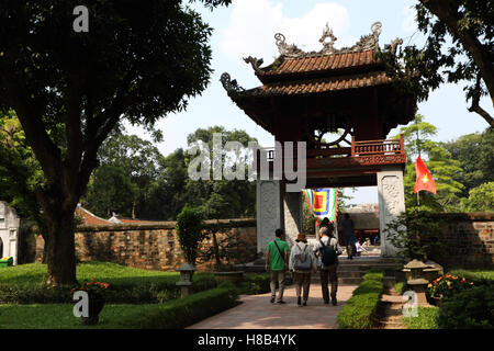 Im Volksmund genannt Van Mieu - Tempel des Konfuzius Tempel der Literatur in Hanoi. Stockfoto